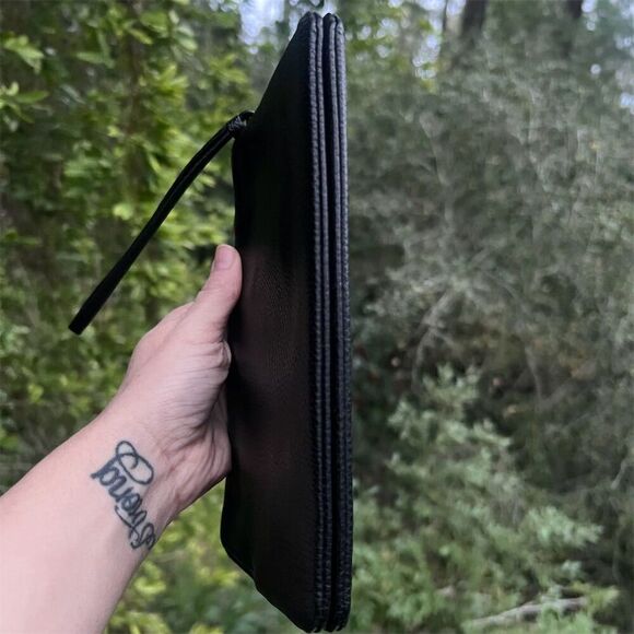 COACH Double Zip Wristlet Phone Wallet Black w Gold Hardware AUTHENTIC - Picture 4 of 7